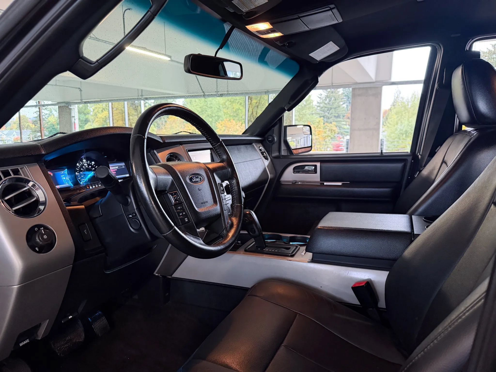 Used 2015 Ford Expedition EL XLT w/ Equipment Group 202A AWD/4WD image 18