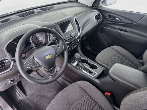 Used 2024 Chevrolet Equinox LT AWD/4WD image 11