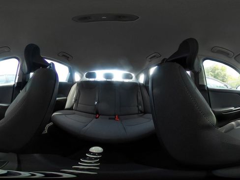Used 2025 Kia K4 FWD image 41