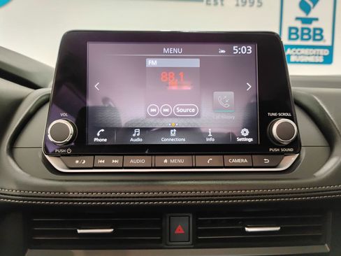 Used 2024 Nissan Rogue SV FWD image 37