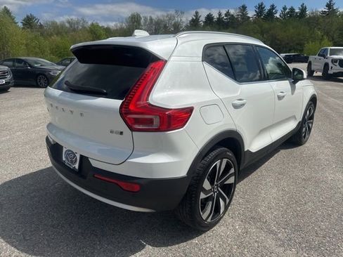 Used 2023 Volvo XC40 B5 Plus w/ Climate Package AWD/4WD image 6