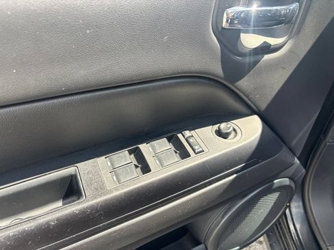 Used 2017 Jeep Patriot Sport w/ Power Value Group FWD image 19