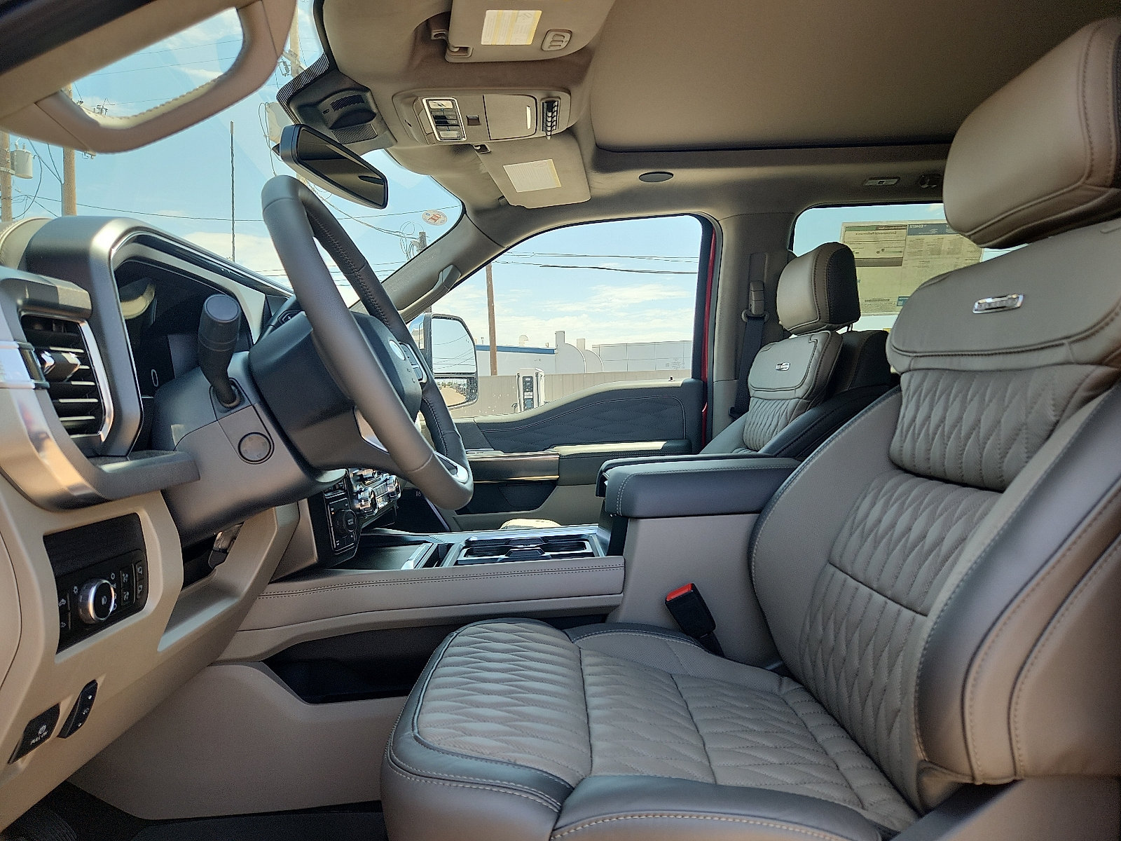New 2026 Ford F250 Platinum w/ Platinum Plus Package AWD/4WD image 11