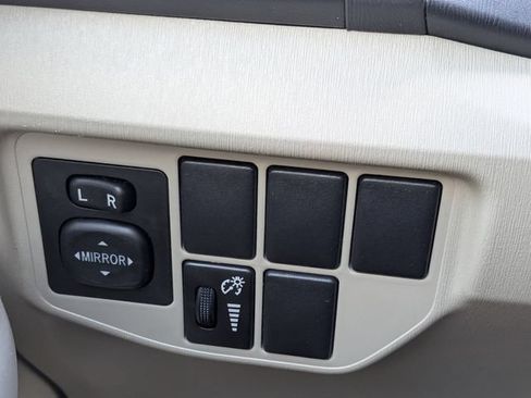 Used 2012 Toyota Prius Two FWD image 22