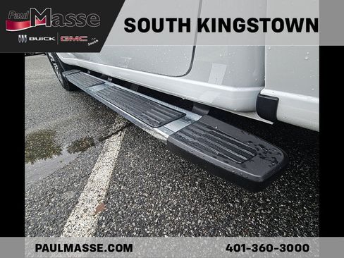 Used 2024 GMC Sierra 1500 SLE AWD/4WD image 9