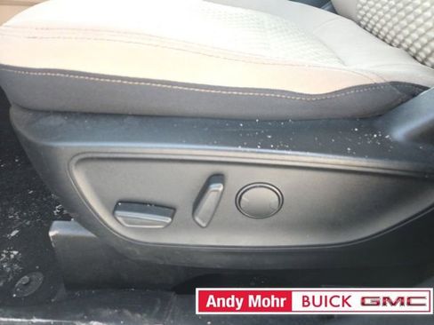 Used 2020 Ford Escape SE image 27