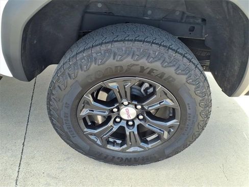 Used 2024 GMC Canyon Elevation w/ Elevation Premium Package image 19