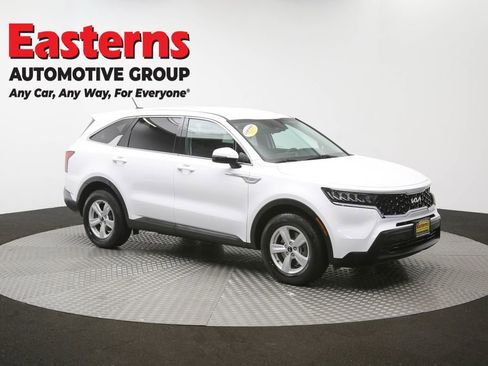 Used 2023 Kia Sorento LX FWD image 44