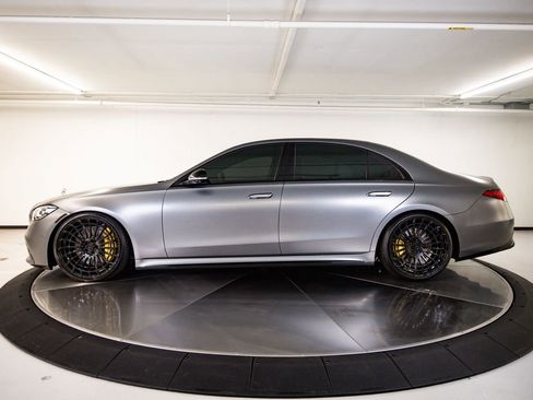 Used 2022 Mercedes-Benz S 580 4MATIC Sedan image 2