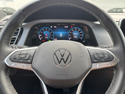 Used 2024 Volkswagen Atlas Cross Sport SE FWD image 10