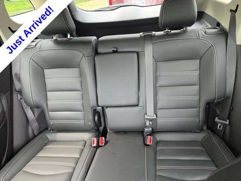 Used 2022 GMC Terrain Denali w/ Denali Premium Package AWD/4WD image 8