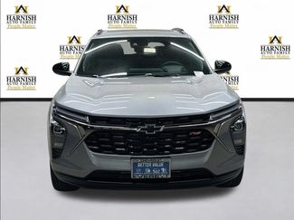 New 2026 Chevrolet Trax RS w/ Sunroof Package FWD video 2