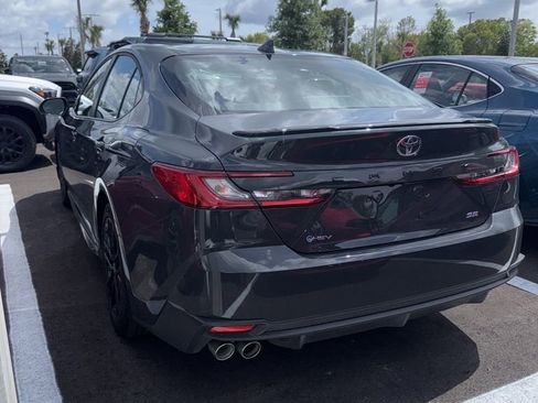 Used 2025 Toyota Camry SE image 2