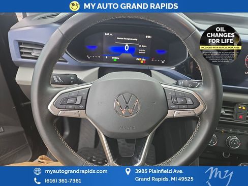 Used 2022 Volkswagen Taos SE image 14