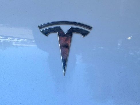 Used 2022 Tesla Model Y Performance image 13