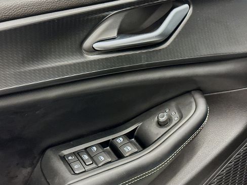 Used 2023 Jeep Grand Cherokee Altitude AWD/4WD image 15