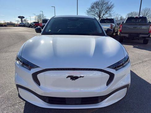 Used 2025 Ford Mustang Mach-E Select w/ Comfort Package Lite image 2