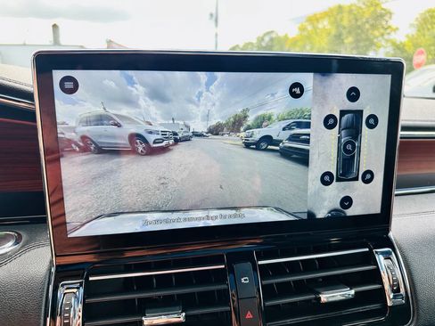 Used 2022 Lincoln Navigator Reserve image 44