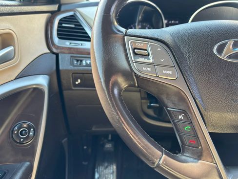 Used 2018 Hyundai Santa Fe SE w/ SE Premium Package 02 FWD image 19