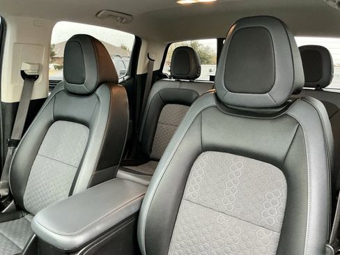 Used 2019 Chevrolet Colorado Z71 image 36