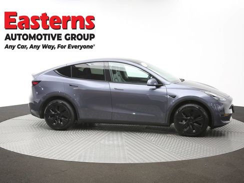 Used 2023 Tesla Model Y Long Range AWD/4WD image 39