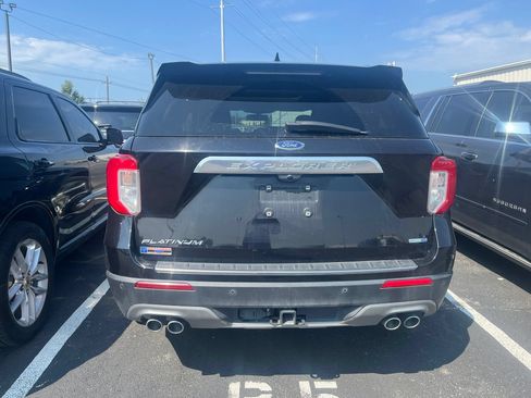 Used 2020 Ford Explorer Platinum w/ Premium Technology Package AWD/4WD image 3