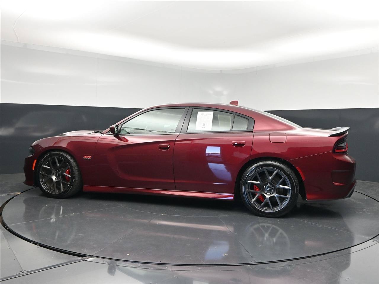 Used 2017 Dodge Charger R/T Scat Pack w/ Technology Group RWD image 8