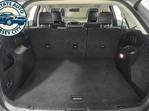 Used 2018 Ford Edge Titanium w/ Equipment Group 302A AWD/4WD image 36