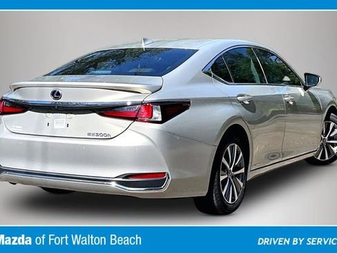 Used 2021 Lexus ES 300h w/ Premium Package FWD image 5