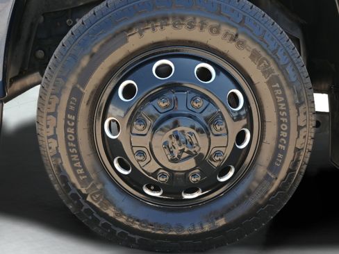Used 2023 RAM 3500 Laramie AWD/4WD image 4