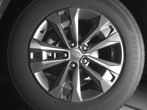 Used 2025 Chevrolet Equinox LT image 12