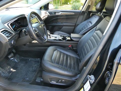 Used 2014 Ford Fusion SE w/ Equipment Group 202A image 8