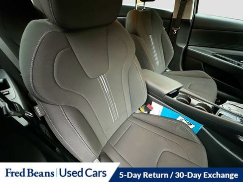 Used 2025 Hyundai Elantra Hybrid FWD image 33