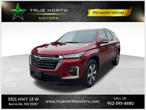 Used 2023 Chevrolet Traverse LT image 1