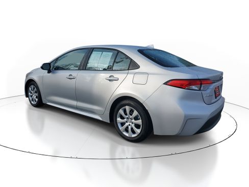 Certified 2025 Toyota Corolla LE image 4