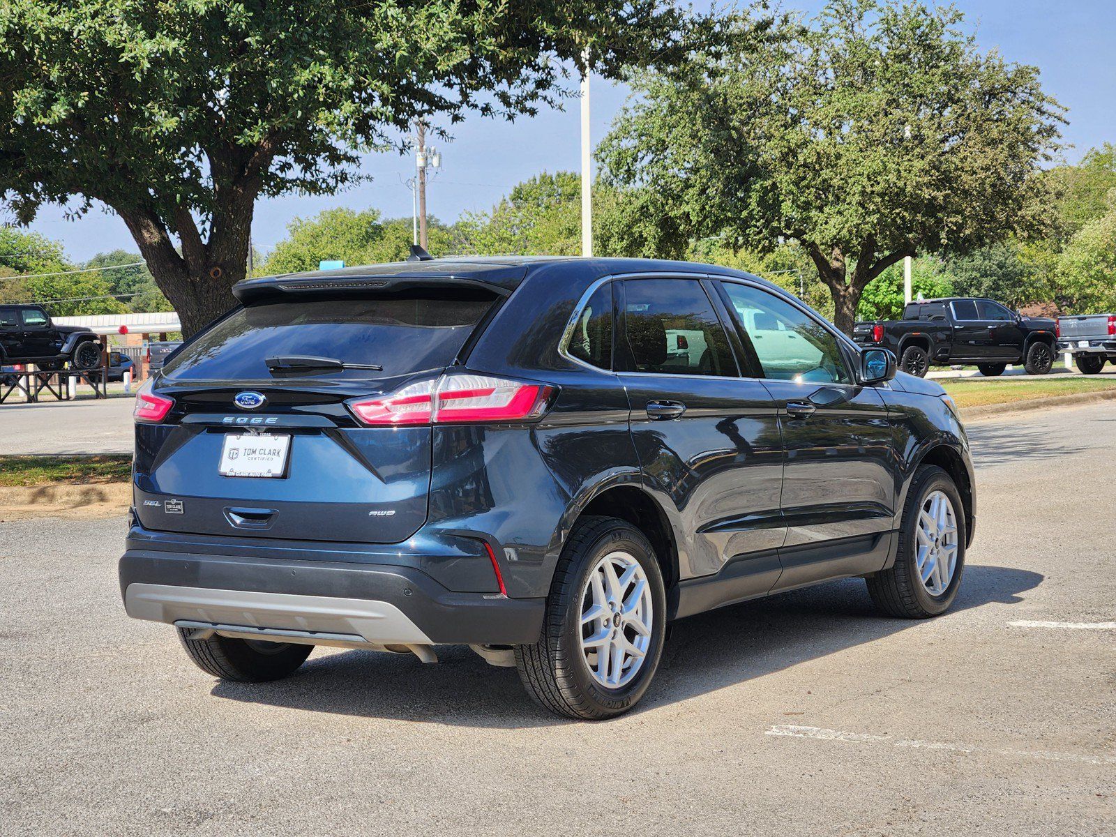 Used 2024 Ford Edge SEL w/ Convenience Package AWD/4WD image 5