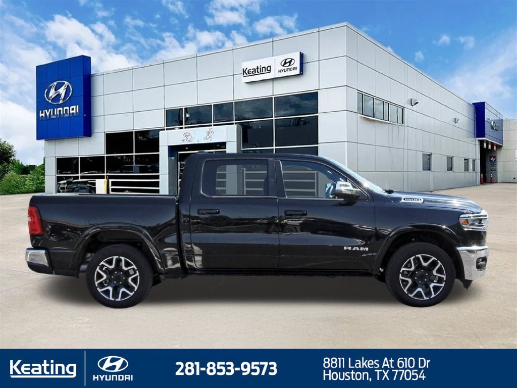 Used 2026 RAM 1500 Laramie AWD/4WD image 4