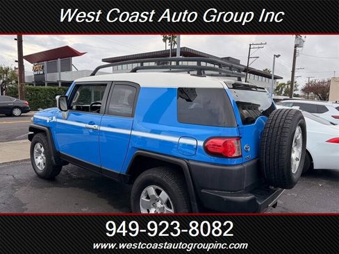 Used 2007 Toyota FJ Cruiser 4WD image 3
