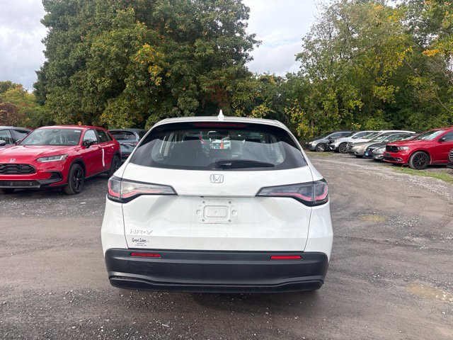 Used 2024 Honda HR-V LX image 4