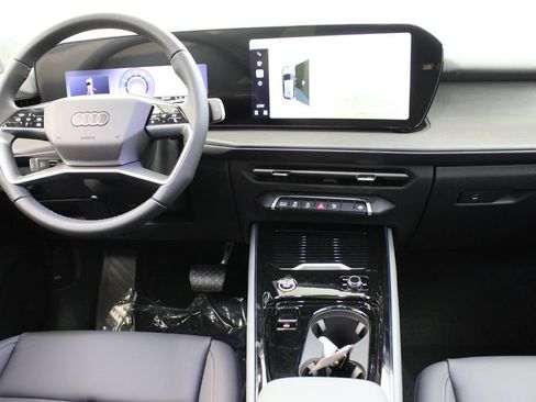 New 2026 Audi Q3 quattro 2.0T AWD/4WD image 9