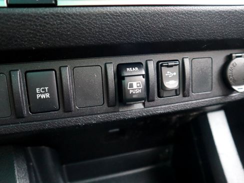 Used 2019 Toyota Tacoma SR5 image 77