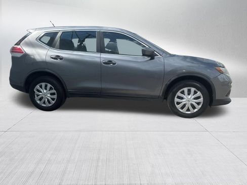 Used 2016 Nissan Rogue S image 5