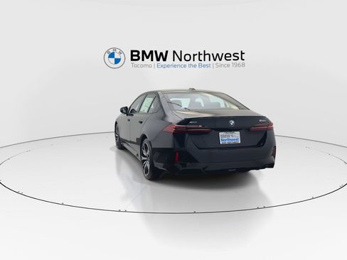 New 2027 BMW 530i xDrive w/ M Sport Package AWD/4WD image 13