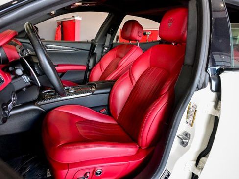 Used 2022 Maserati Ghibli Modena Q4 image 15