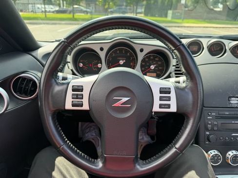 Used 2008 Nissan 350Z Touring RWD image 5