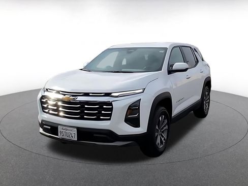 Used 2025 Chevrolet Equinox LT image 7