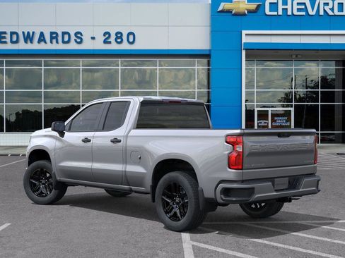 New 2026 Chevrolet Silverado 1500 Custom image 3