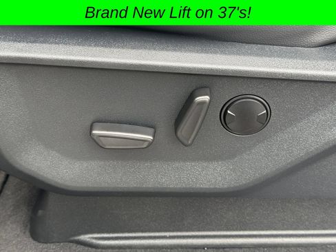 Used 2025 Ford F350 Lariat w/ Lariat Ultimate Package AWD/4WD image 26