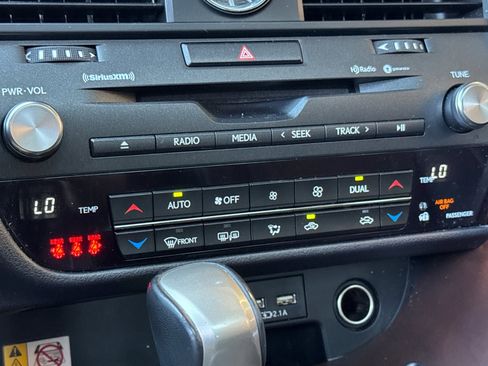 Used 2022 Lexus RX 350 FWD w/ Premium Package image 18