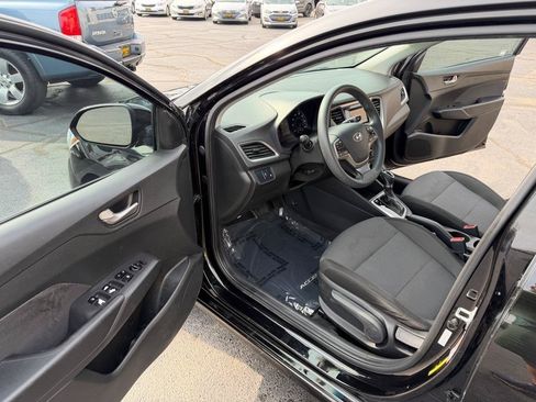 Used 2018 Hyundai Accent SE FWD image 10